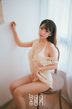 男人边吃奶边玩下面舒服